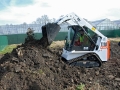 Wy�adunek materia�u Bobcat 110