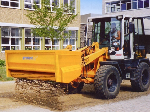 Szufla ST 180 do rozściełania posypki