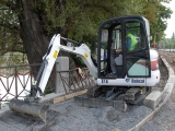 Minikoparka Bobcat E16